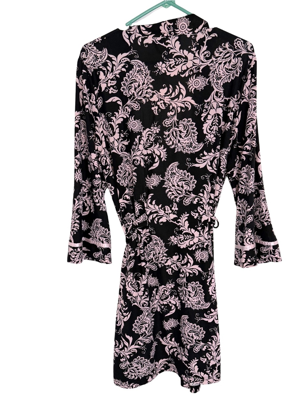 3/$20 Studio Donatello Floral Black & Light Pink Knee Length 3/4 Sleeve Robe - Picture 2 of 4